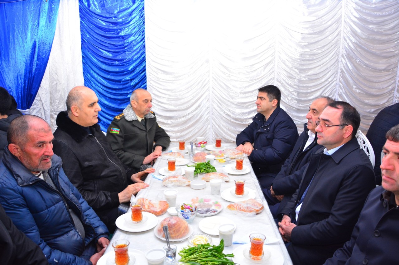 İcra başçısı vəfat edən qazinin yas mərasimində - FOTOLAR