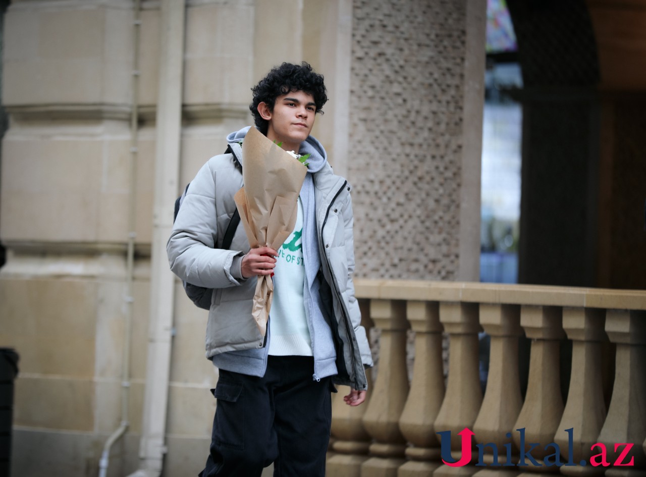 Bakıda 8 Mart ab-havası – FOTOLAR