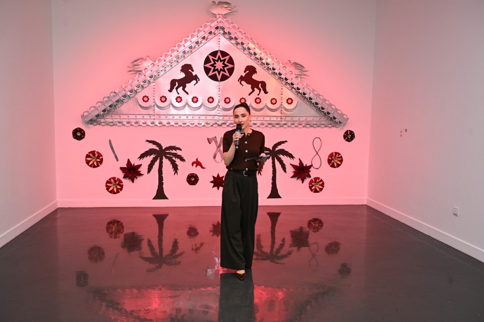 Leyla Əliyeva "Mənzərəyə açılan ev" sərgisində - FOTOLAR