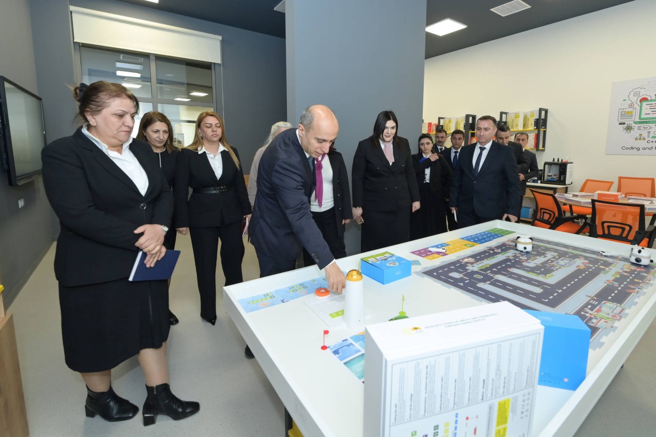 Nazir işğaldan azad olunmuş ərazilərdə çalışan müəllimlərlə görüşüb - FOTOLAR