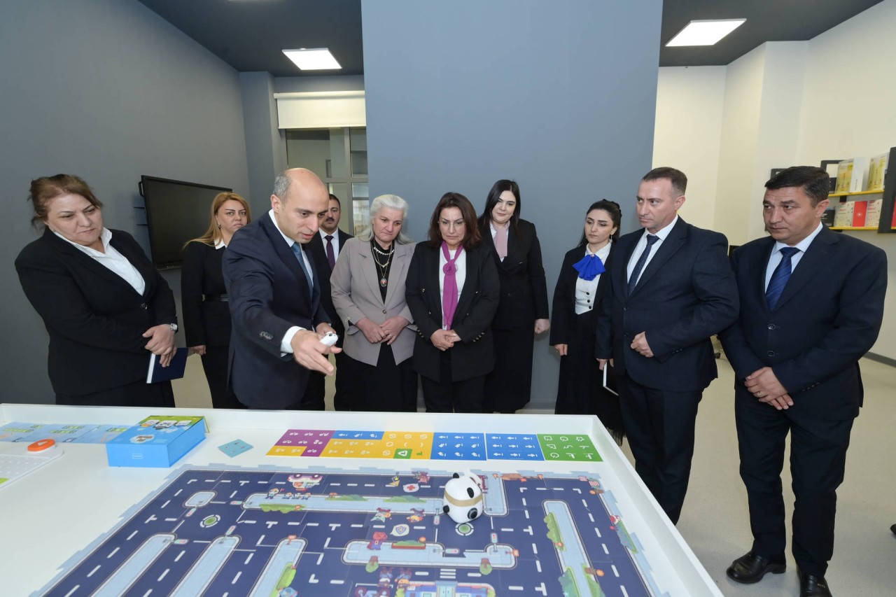 Nazir işğaldan azad olunmuş ərazilərdə çalışan müəllimlərlə görüşüb - FOTOLAR