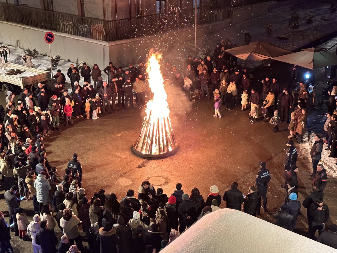 Qəlblərdə istilik, üzlərdə təbəssüm - Şuşa bayram edir (FOTOLAR)