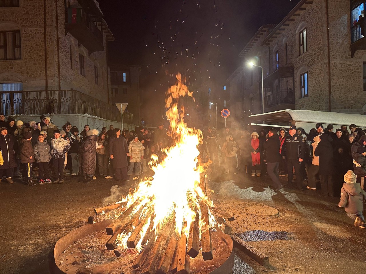 Qəlblərdə istilik, üzlərdə təbəssüm - Şuşa bayram edir (FOTOLAR)