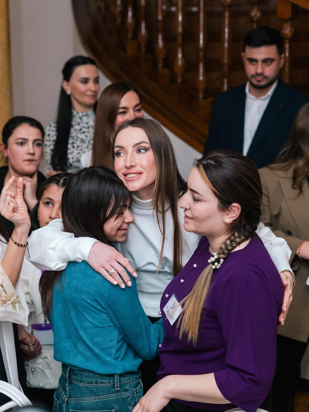 Prezidentin qızları və gəlini Yaşama Dəstək Mərkəzində - FOTOLAR+VİDEO