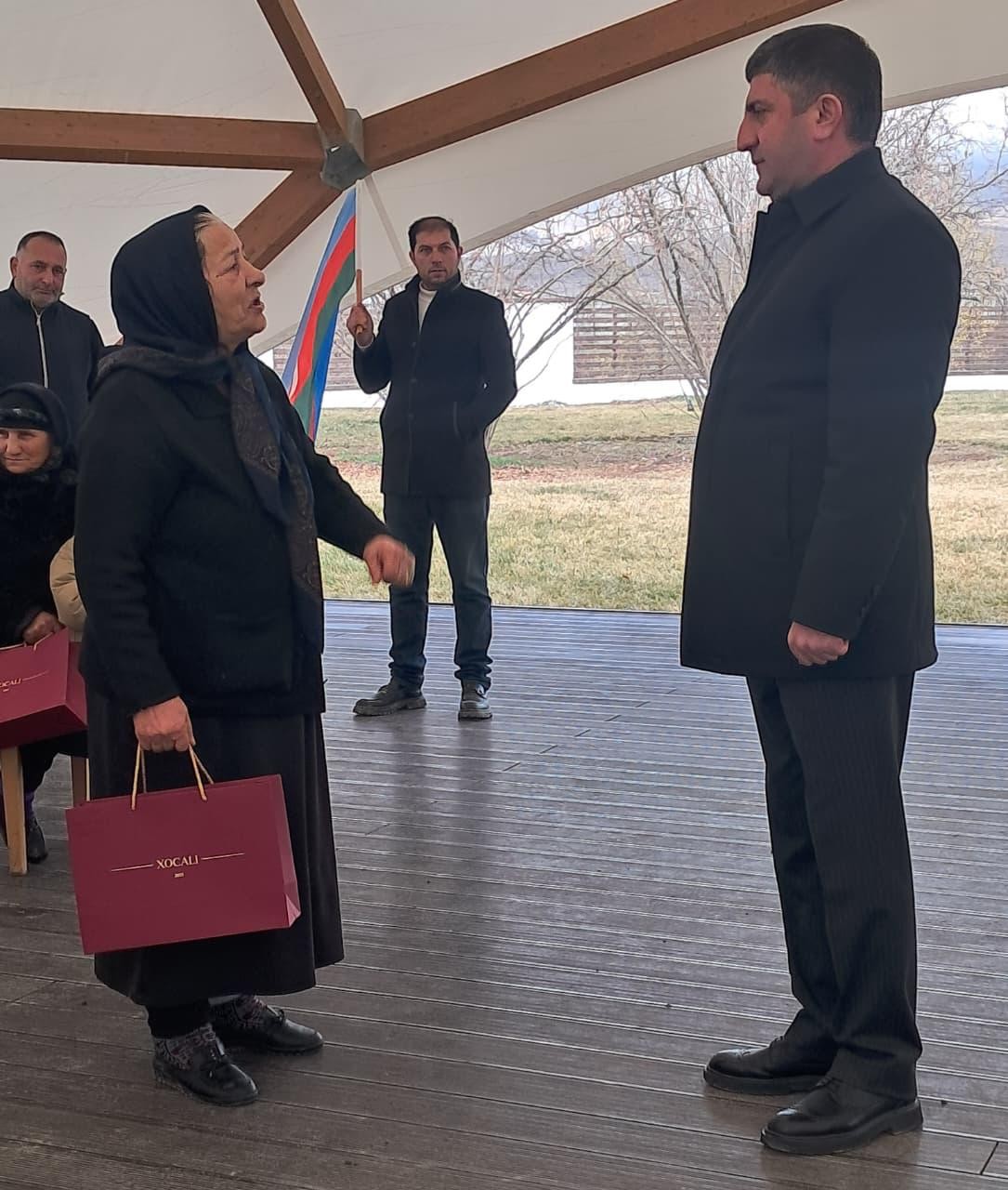 Növbəti köç karvanı Qırmızı Bazar qəsəbəsinə çatdı - FOTOLAR (YENİLƏNİB)