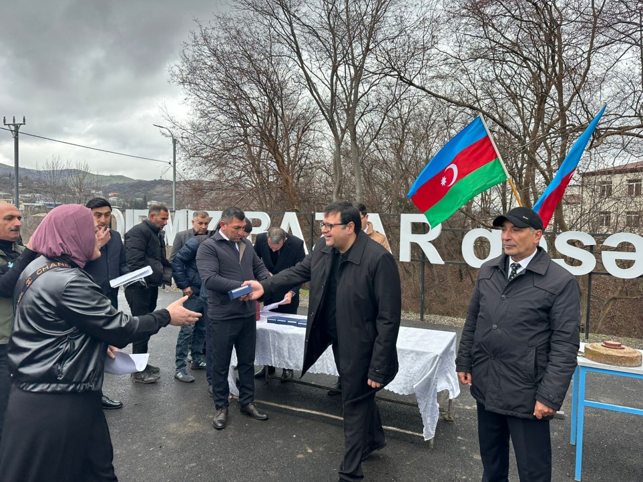 Növbəti köç karvanı Qırmızı Bazar qəsəbəsinə çatdı - FOTOLAR (YENİLƏNİB)