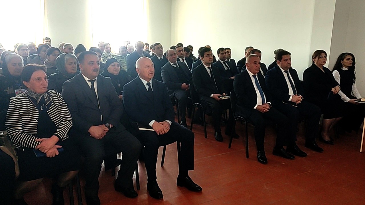 Seymur Orucov vətəndaşların müraciətlərini dinlədi - FOTOLAR