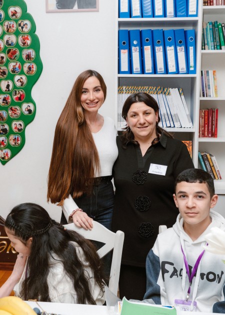 Leyla Əliyeva onlar üçün pianoda ifa etdi - FOTOLAR