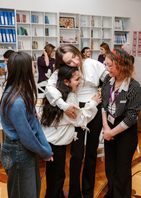 Leyla Əliyeva onlar üçün pianoda ifa etdi - FOTOLAR