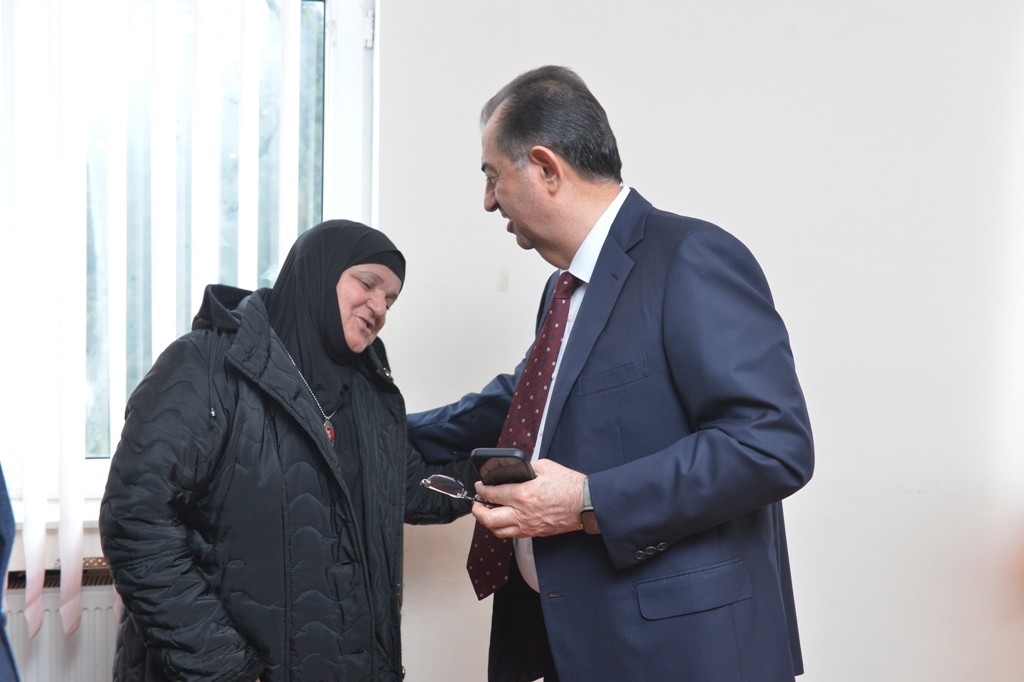 Taleh Qaraşov kənd sakinlərinin problemlərini dinlədi - FOTOLAR