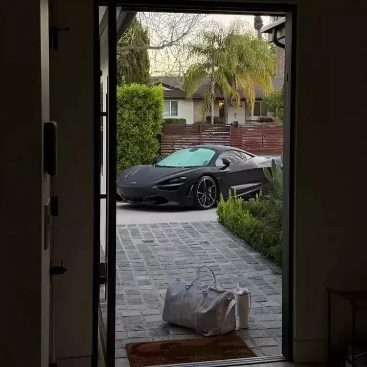 DJ Mahmutun 350 min dollarlıq avtomobili - FOTOLAR