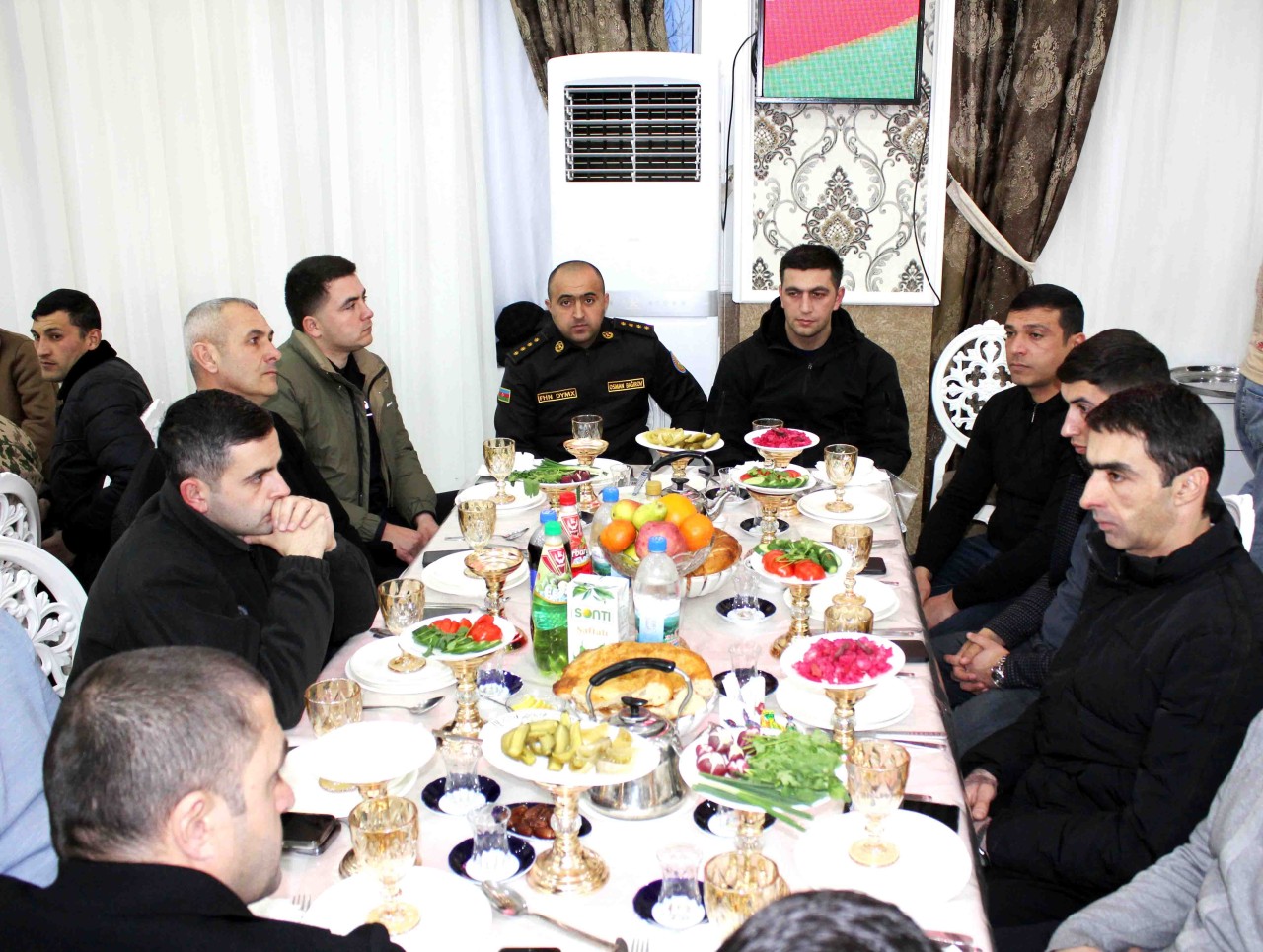 Daşkəsəndə Ramazan ayı münasibətilə iftar süfrəsi təşkil edilib - FOTOLAR