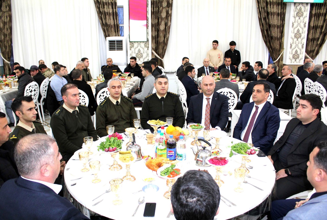 Daşkəsəndə Ramazan ayı münasibətilə iftar süfrəsi təşkil edilib - FOTOLAR