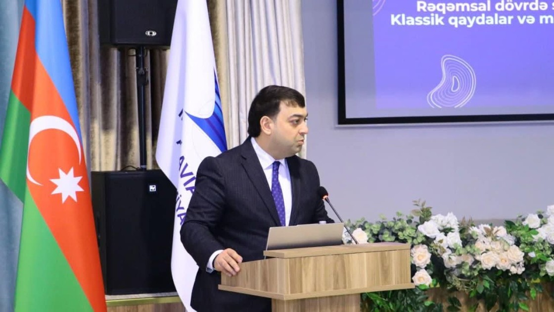 Kamran Əliyev tələbələrə mühazirə keçib - FOTOLAR