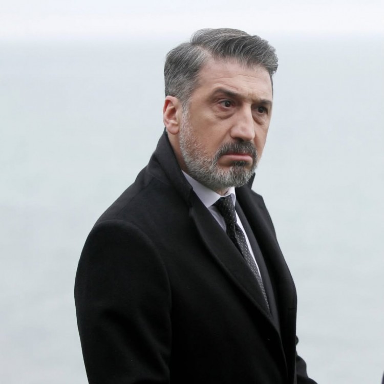 Nejat İşlerin serialında daha bir sima - FOTO