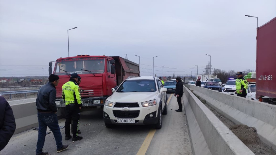 Xaçmaz-Quba yolunda qəza tıxac yaratdı - FOTOLAR