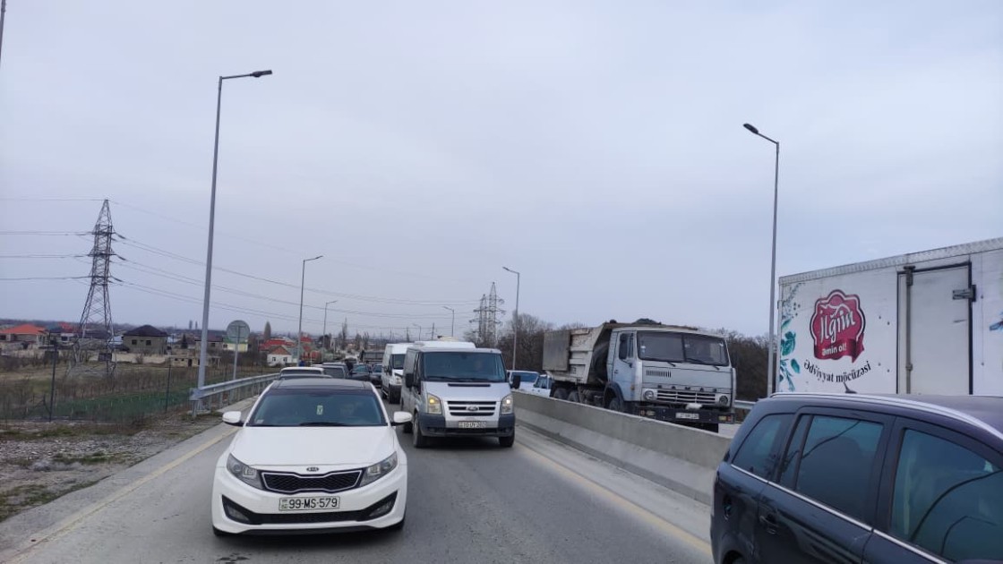 Xaçmaz-Quba yolunda qəza tıxac yaratdı - FOTOLAR