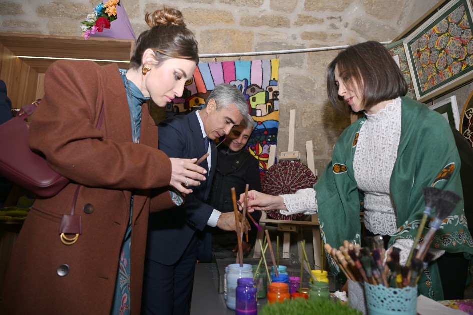 Prezidentin gəlini Buxara karvansarasının açılışında - FOTOLAR