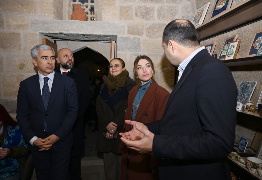 Prezidentin gəlini Buxara karvansarasının açılışında - FOTOLAR