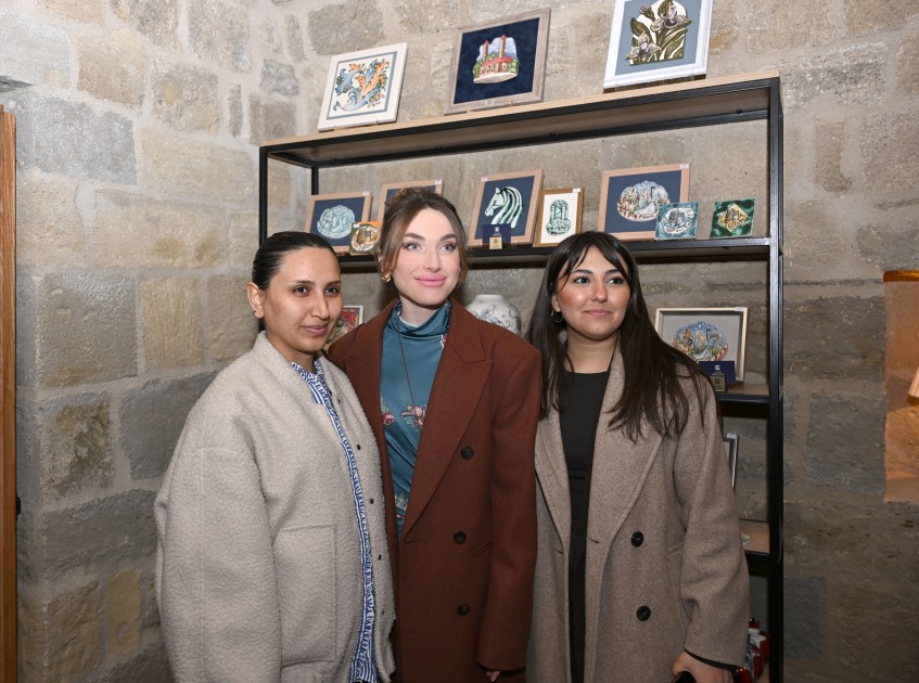 Prezidentin gəlini Buxara karvansarasının açılışında - FOTOLAR