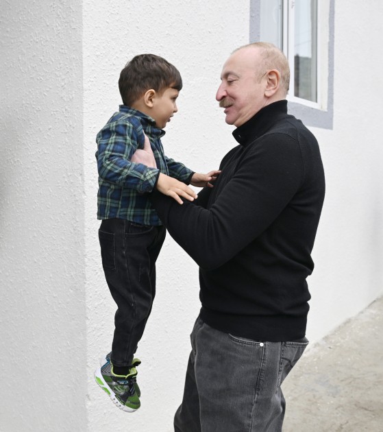 "Sənin maşınını istəyirəm" - Balaca Ayazın Prezidentdən istəyi (FOTOLAR)