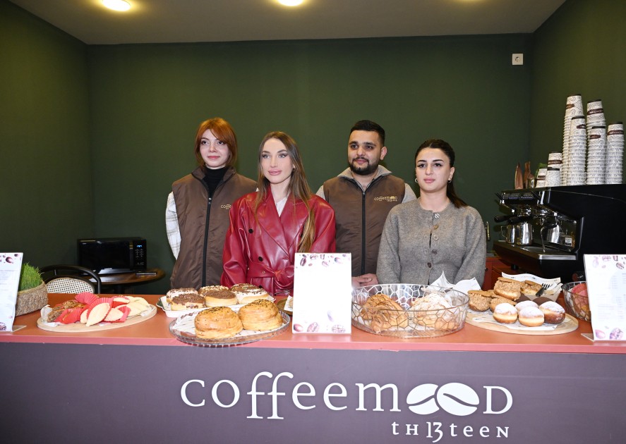 Alena Əliyeva Novruz yarmarkasında - FOTOLAR (VİDEO)