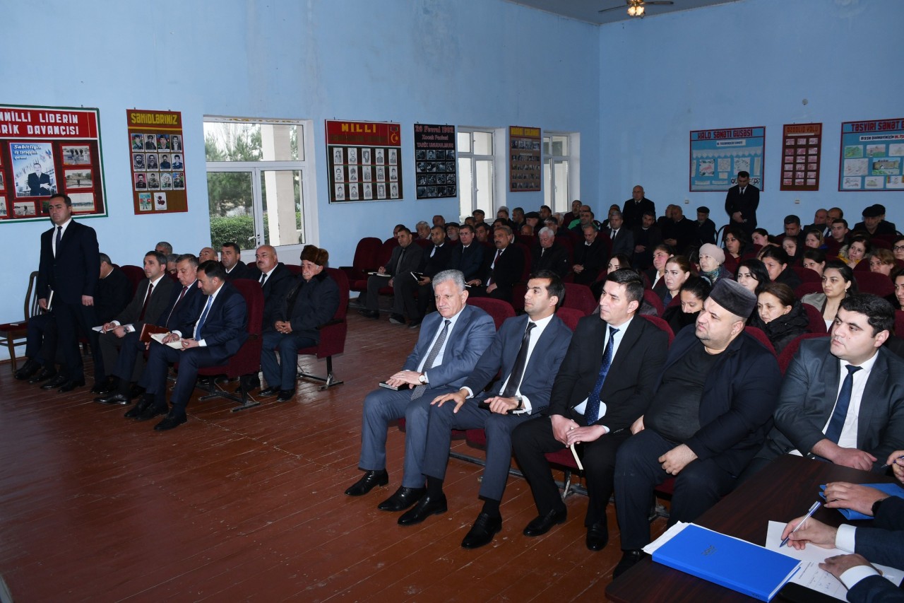 Vaqif Həsənov İkinci Dördyolda səyyar qəbul keçirdi - FOTOLAR