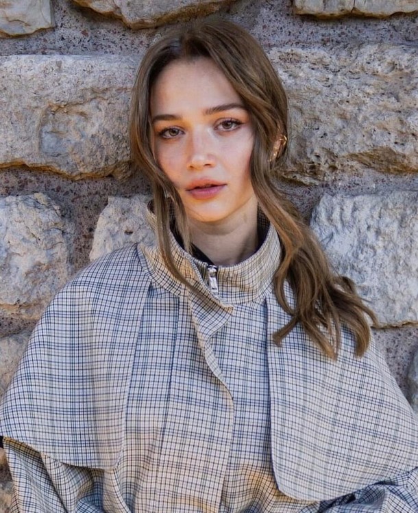 Nəsrinin serialında daha bir sima - FOTO