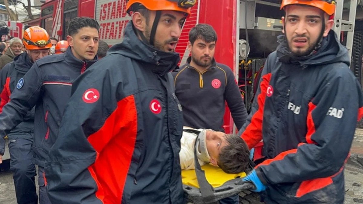 İstanbulda iki bina çökdü - YENİLƏNİB (VİDEO+FOTOLAR)