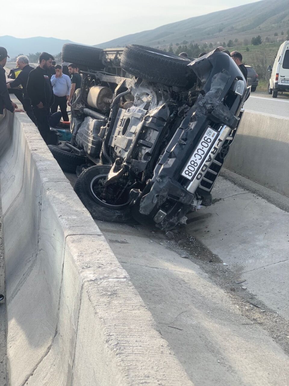 Əflatun Amaşov qəza keçirdi - FOTO