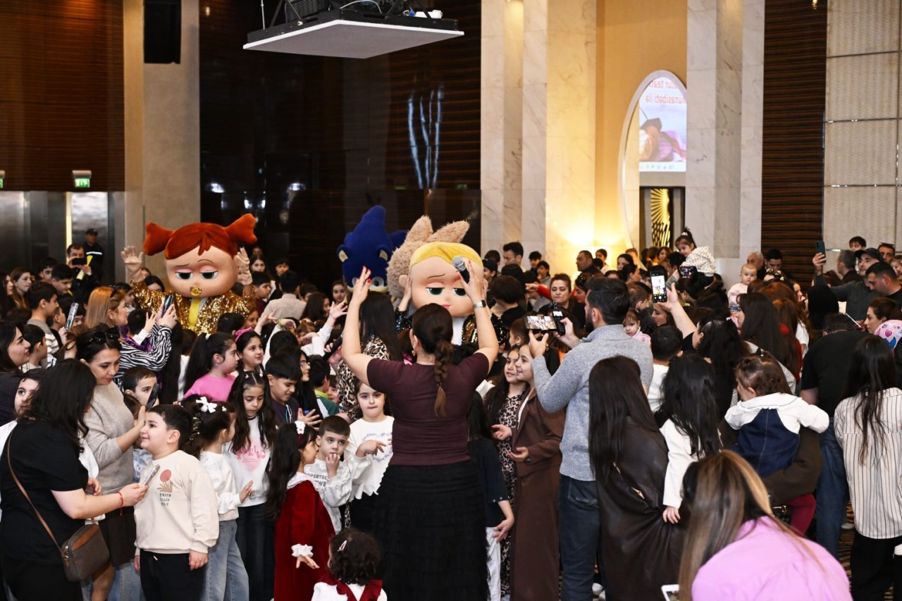 Azərbaycan Həmkarlar İttifaqları Konfederasiyası bayramlarla bağlı tədbirlər keçirdi - FOTOLAR