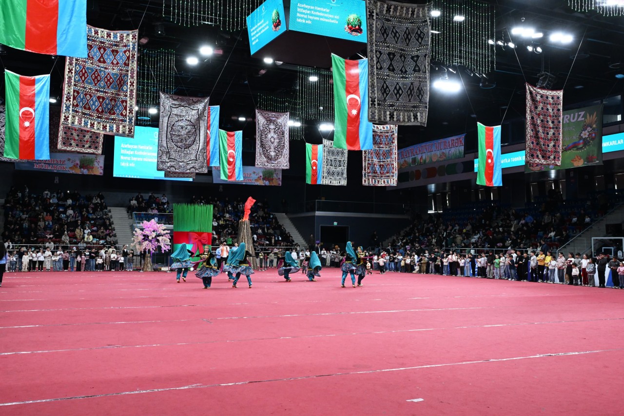 Azərbaycan Həmkarlar İttifaqları Konfederasiyası bayramlarla bağlı tədbirlər keçirdi - FOTOLAR