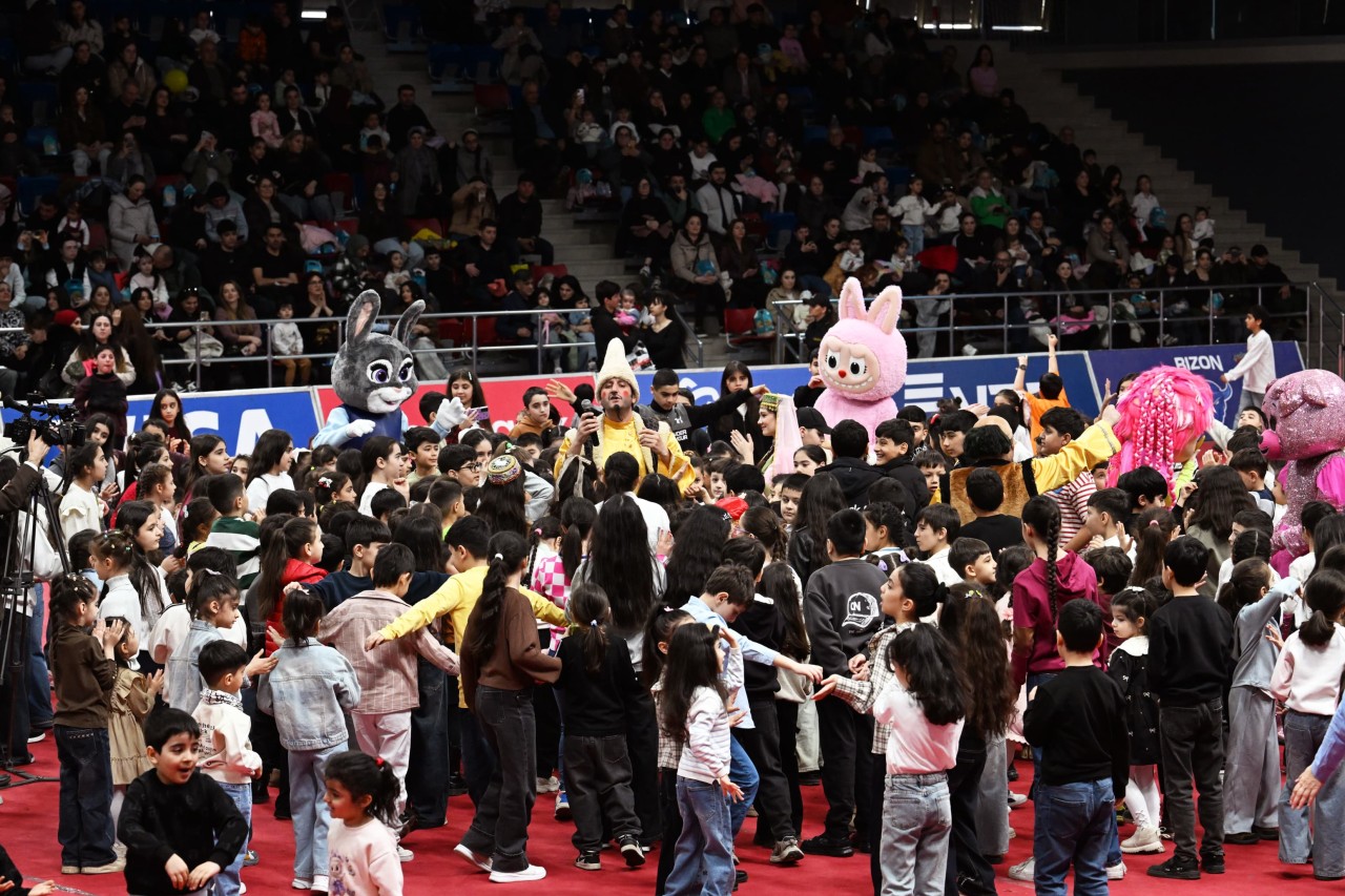 Azərbaycan Həmkarlar İttifaqları Konfederasiyası bayramlarla bağlı tədbirlər keçirdi - FOTOLAR