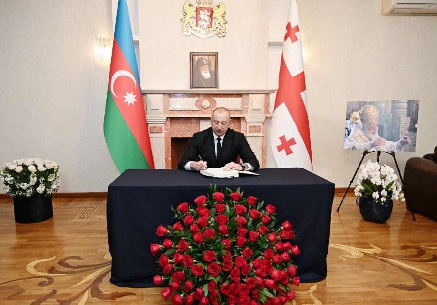 İlham Əliyev Gürcüstan səfirliyinə getdi - FOTOLAR