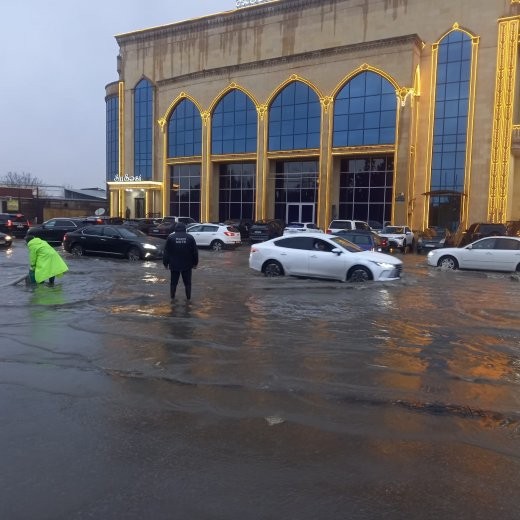 Nizami rayonunda yağışın fəsadları operativ qaydada aradan qaldırıldı - FOTOLAR