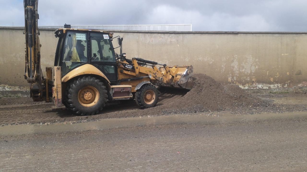 Abşeronda yağışın yaratdığı fəsadların qarşısı alınır - FOTOLAR