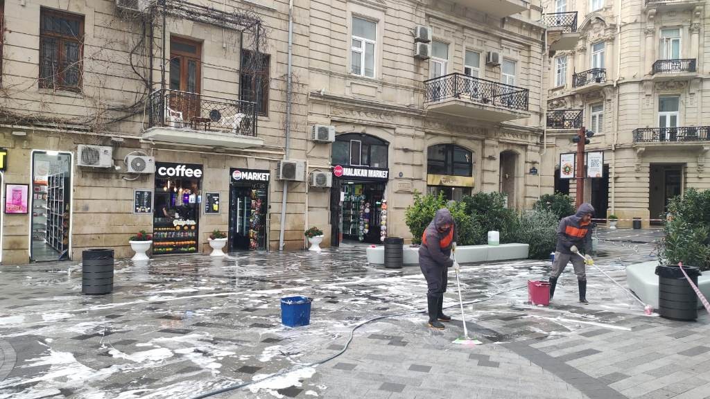 Güclü yağışdan sonra paytaxtda genişmiqyaslı daxili iməcilik keçirildi - FOTOLAR