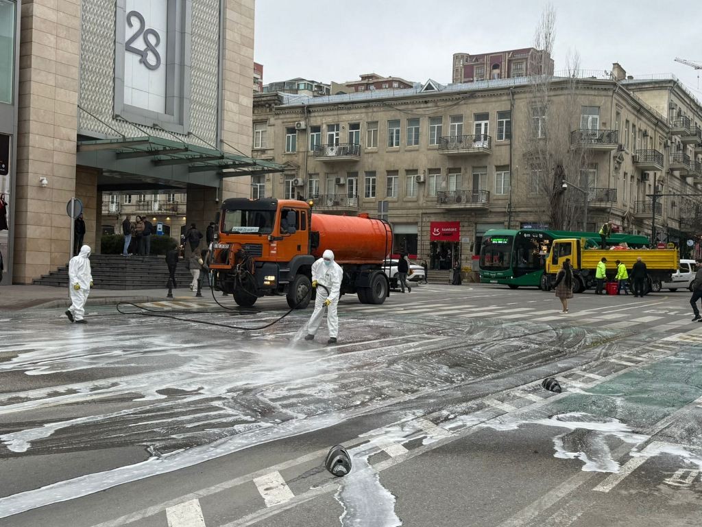 Güclü yağışdan sonra paytaxtda genişmiqyaslı daxili iməcilik keçirildi - FOTOLAR