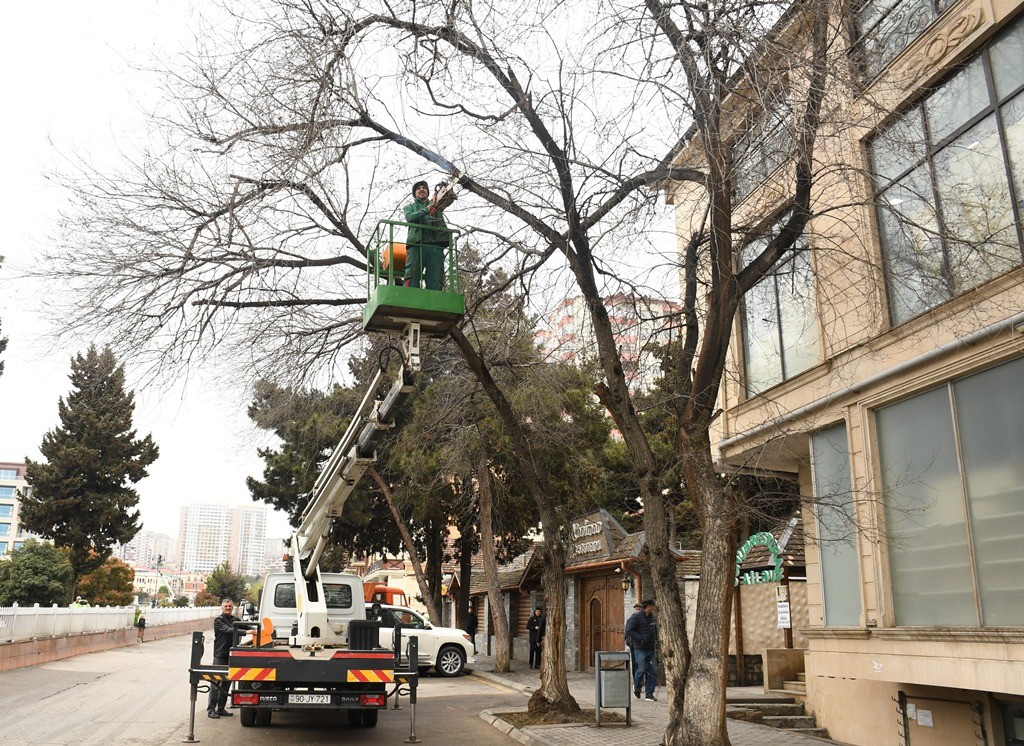 Güclü yağışdan sonra paytaxtda genişmiqyaslı daxili iməcilik keçirildi - FOTOLAR