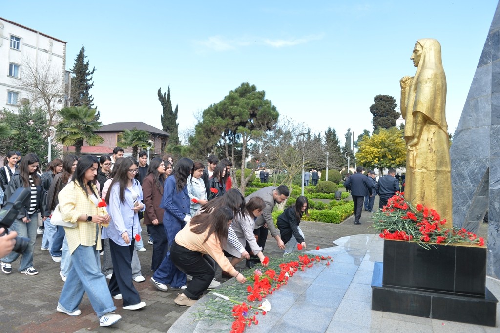 Lənkəranda 31 Mart soyqırımının qurbanları anılıb - FOTOLAR
