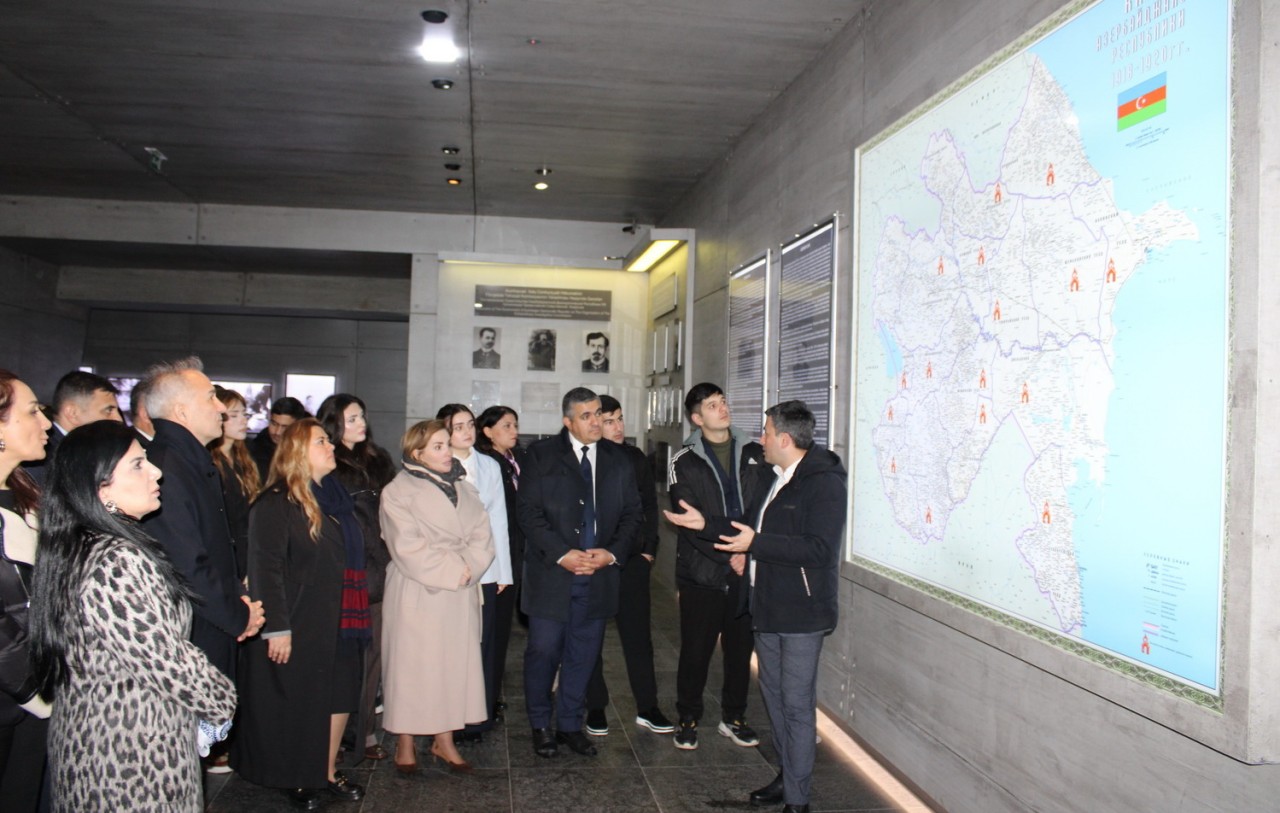 YAP Nizami rayon təşkilatının fəalları soyqırım qurbanlarını anıblar - FOTOLAR