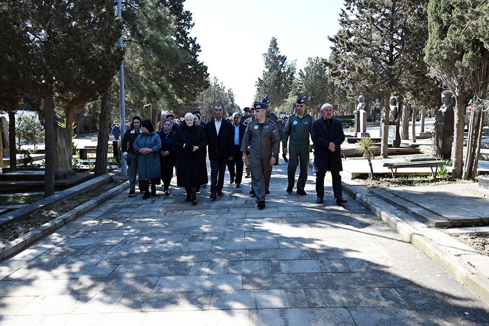 Şəhid pilotlarımızın xatirəsi yad edildi - VİDEO (FOTOLAR)
