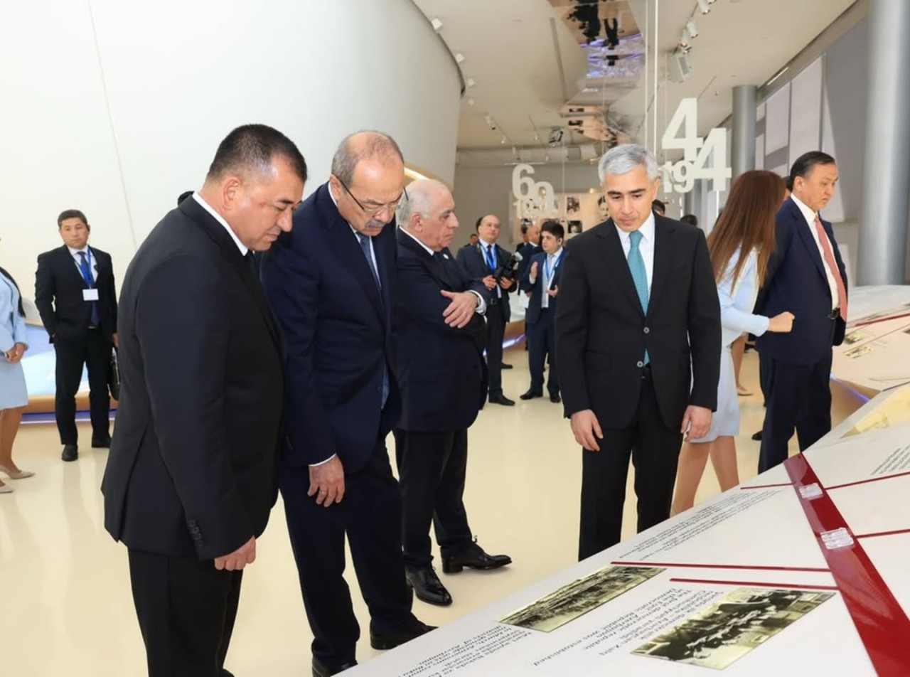 TDT rəhbərləri Heydər Əliyev Mərkəzində - FOTOLAR