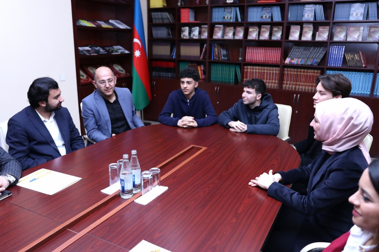 Dövlət Komitəsində türk şəhid övladları ilə görüş keçirilib - FOTOLAR