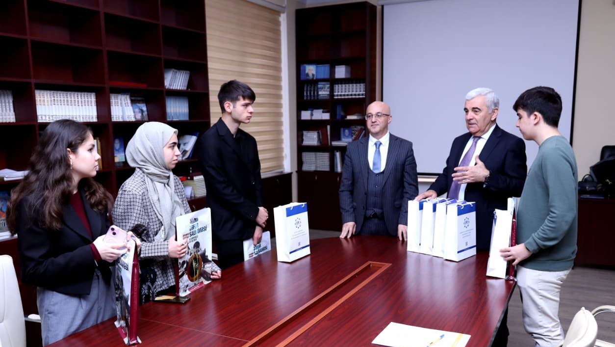 Dövlət Komitəsində türk şəhid övladları ilə görüş keçirilib - FOTOLAR