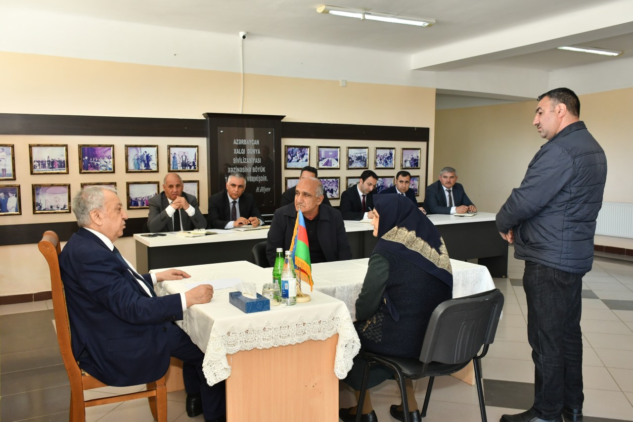 Malik İsaqov Sumqayıtda növbəti səyyar qəbul keçirdi - FOTOLAR