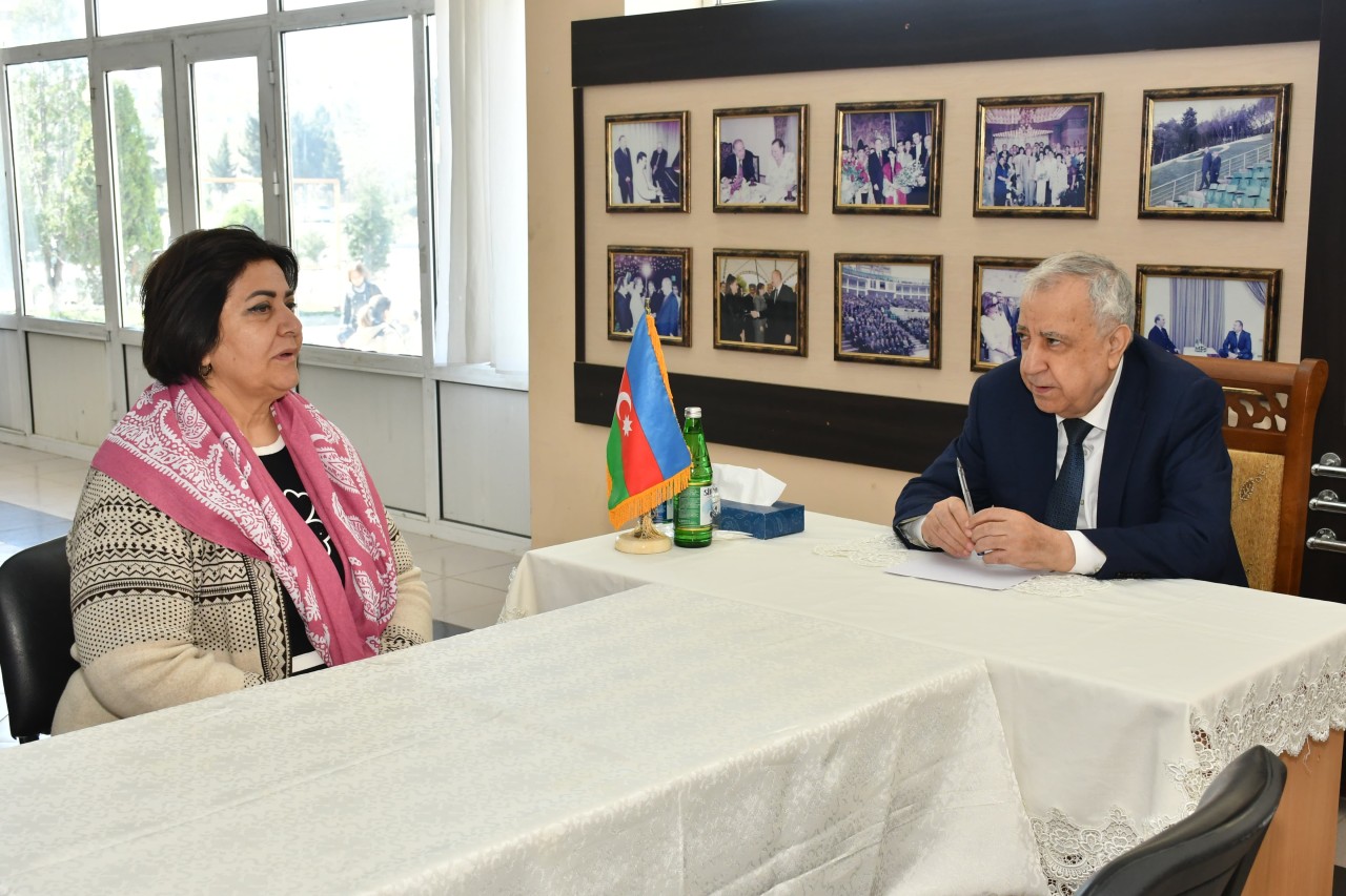 Malik İsaqov Sumqayıtda növbəti səyyar qəbul keçirdi - FOTOLAR