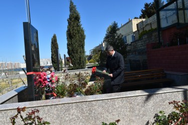 Yasamal ictimaiyyəti şəhidlərimizi yad etdi - FOTOLAR