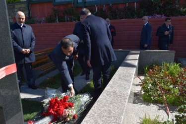 Yasamal ictimaiyyəti şəhidlərimizi yad etdi - FOTOLAR