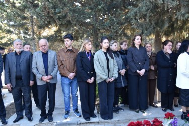 Yasamal ictimaiyyəti şəhidlərimizi yad etdi - FOTOLAR
